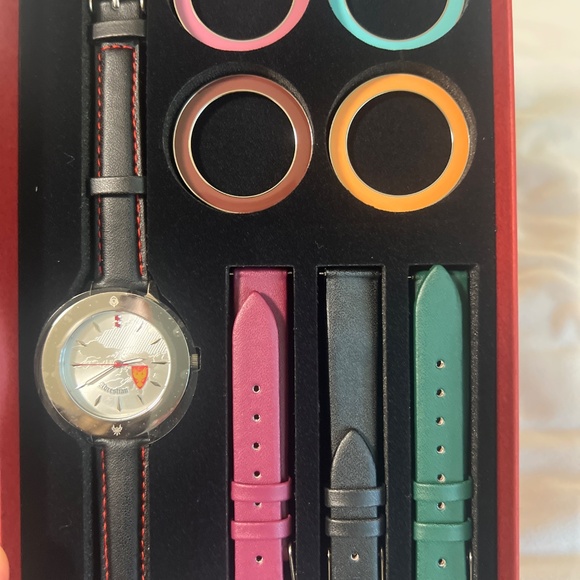 Limited Edition Fire Emblem Edelgard Watch - Picture 3 of 4